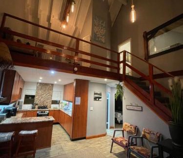 Hillcrest Apartment | OAK HOUSE, Entire holiday home, Self catering, fully equipped, double storey, 3 bedroom, 2 bathroom, outside entertainment, Braai area, 300sqm home