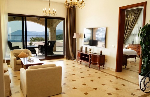 Budva Municipality Villa | Oak Leaf Residences