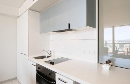 Adelaide Central Business District Apartment | Oaks Adelaide Horizons Suites