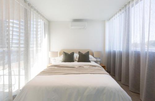 Phillip Apartment | Oaks Canopy - Boutique 1 & 2 BR Apartments