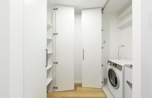 Phillip Apartment | Oaks Canopy - Boutique 1 & 2 BR Apartments