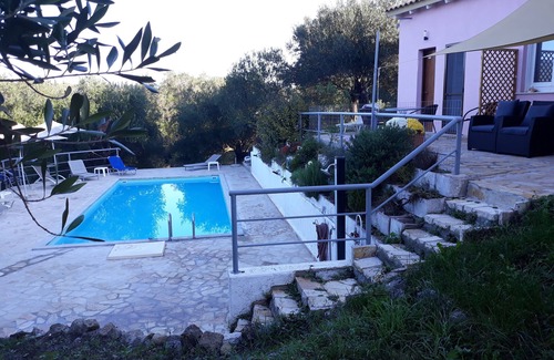 Giannades House | Oase in Olve grove 11000 sq on Corfu trail, Privatpool, near to sea