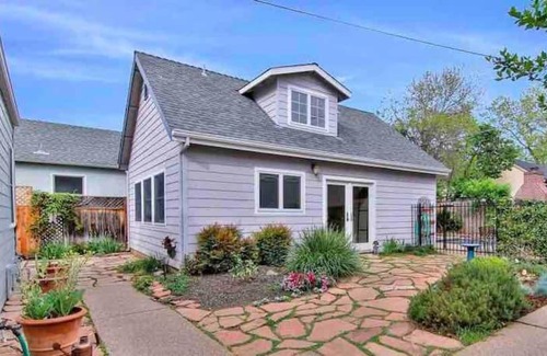 East Sacramento House | Oasis East Sac Charming Home with Saltwater Pool and Casita