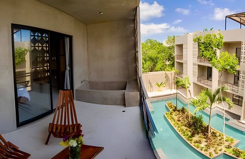 Tulum Condo | Oasis for 3 with balcony and pool