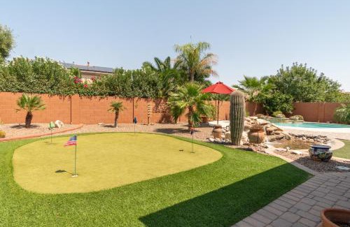 Maricopa Villa | Oasis Villa With Pool, Putting Green & Pool Table