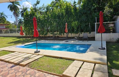 Panama City House | oasis with pool near Panama Canal