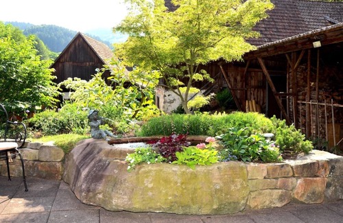 Gutach Condo | Oberbauernhof - Apartment "Am Garten" | Lovely apartment in a beautiful Black Forest house