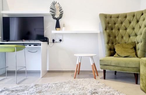 Negombo Apartment | Ocean Breeze Residence- Negombo
