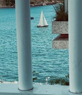 Ponta da Praia Apartment | OCEAN FRONT ÍCONE ARQUITETÔNICO de Artacho Jurado Conforto WiFi 500mb Varanda e Vista Magnifica do Mar