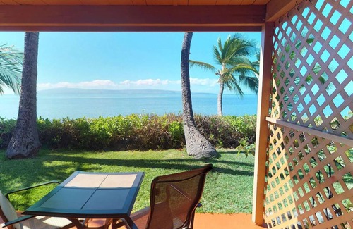 Kaunakakai House | Ocean Front King: Panoramic Sea Views Meet Polynesian Elegance in Molokai