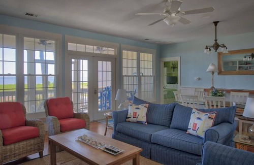 Melrose on the Beach Cottage | Ocean Front Premier Cottage