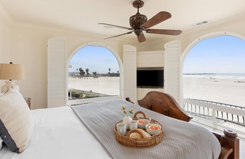 South Mission Beach House | Ocean Front Walk 2 in San Diego