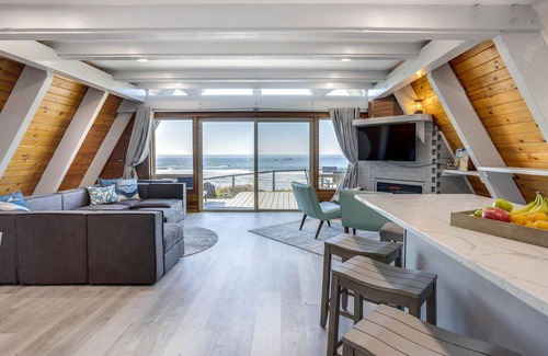 Seal Rock House | Ocean Front with Spectacular Ocean Views! A Frame Sleeps 6 in Seal Rock!
