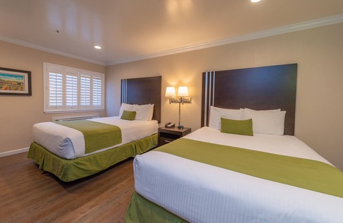 Westside Santa Cruz Hotel | Ocean Pacific Lodge