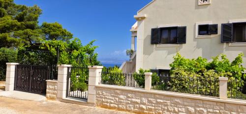 Supetar Villa | Ocean's Serenity