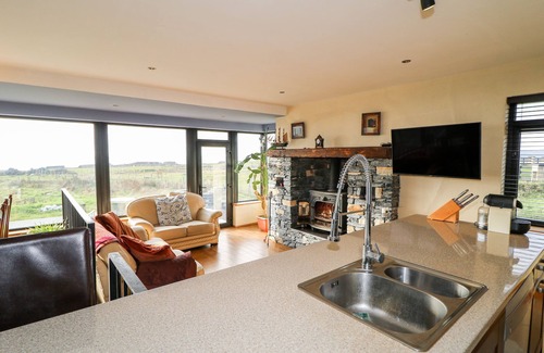 Maghery House | Ocean Sail House