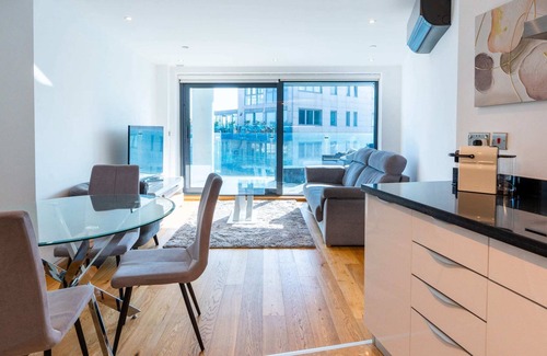 Gibraltar Apartment | Ocean SPA Suite 05-hosted by Sweetstay