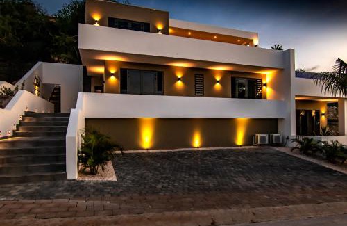 Sint Michiel Villa | Ocean Sunset Villa luxury stay max. 14 people