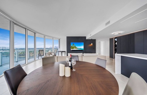 Central Beach Apartment | Ocean view Amazing 3BR at Tiffany House
