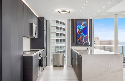 Central Beach Apartment | Ocean view Amazing 3BR at Tiffany House