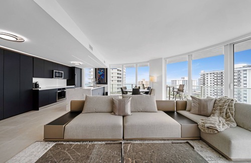 Central Beach Apartment | Ocean view Amazing 3BR at Tiffany House