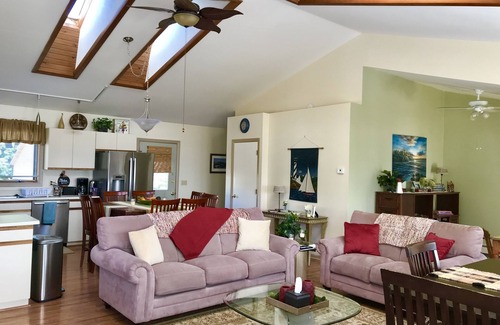 Belfast Apartment | Ocean View Apartment Along Maine's Scenic Penobscot Bay