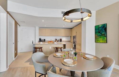 Hollywood South Central Beach Apartment | Ocean View Balcony Beachfront Resort Amazing Pools