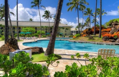 Hanamaulu Condo | Ocean-view ground-floor condo with amazing resort pools, gym, spas & restaurants