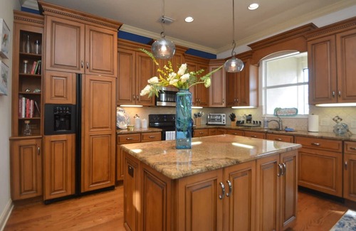 Marineland Acres House | Ocean View Paradise - Steps Away From the Beach