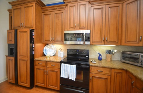 Marineland Acres House | Ocean View Paradise - Steps Away From the Beach