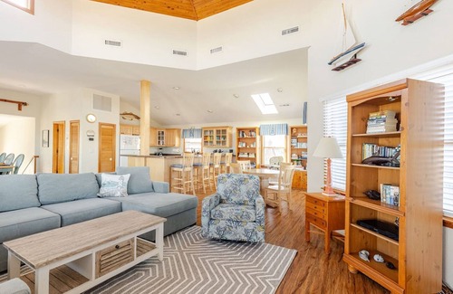 Ocean Sands House | Ocean Views! Sleeps 10! 4 bed/3 bath. Pool + HotTub + Beachfront