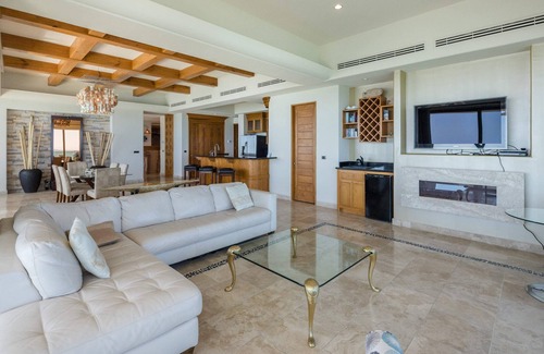 Las Conchas Condo | Ocean Wrap Around Oceanfront Balcony at Tessoro