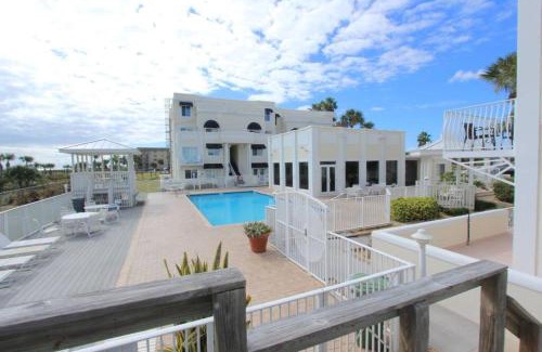 Cape Caneveral Beach Gardens Apartment | Oceanfront 2br2b, Ocean Views, Heated Pool, Spa
