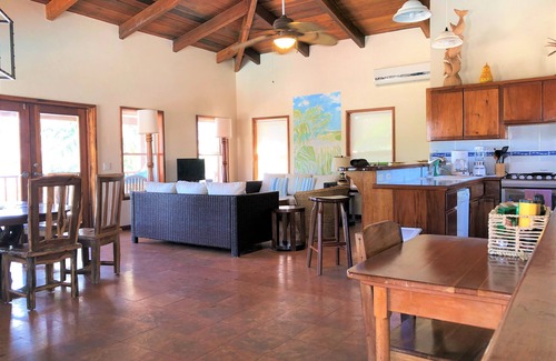 San Pedro House | Oceanfront 3Bd/3Bth Home w/Blue Skies, Emerald Seas, Warm Winds & Coconut Trees