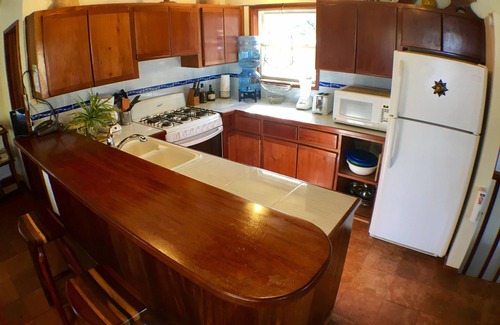 San Pedro House | Oceanfront 3Bd/3Bth Home w/Blue Skies, Emerald Seas, Warm Winds & Coconut Trees