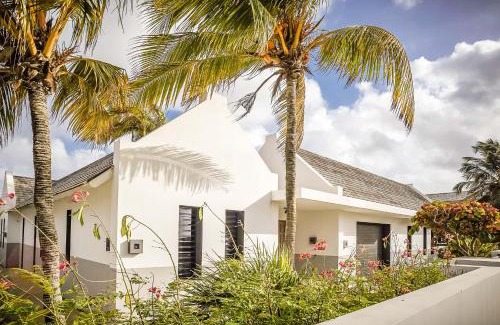 Belnem Villa | Oceanfront 72 & Sunny