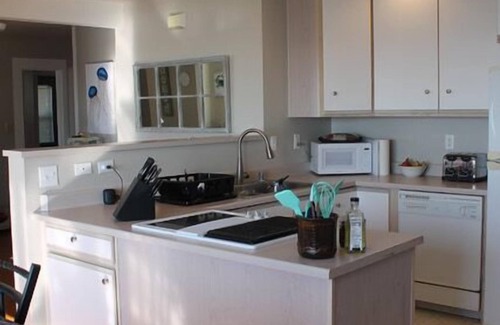 Crescent City North House | Oceanfront, Amazing Sunsets, Whales, Surfing, Biking, Short walk to beach