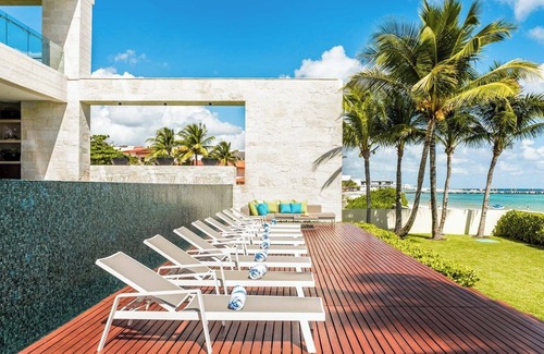 Playacar Fase I Villa | Oceanfront and Infinity Pool in Playa del Carmen