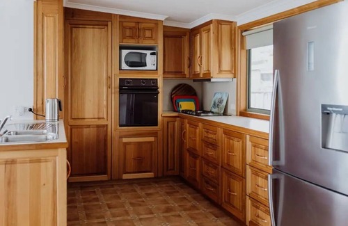 Bicheno Apartment | OceanFront - Absolute Waterfront