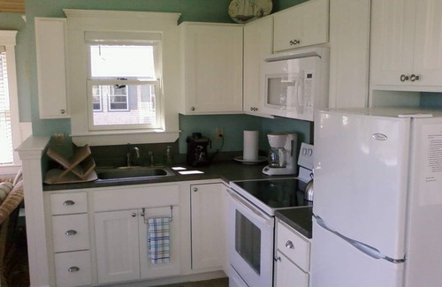 Belfast Cottage | Oceanfront Cottage in Belfast Maine on Penobscot Bay