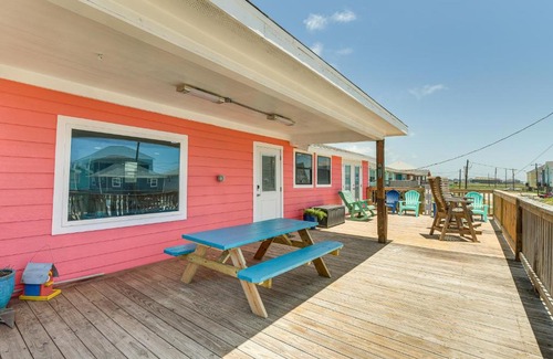 Surfside Beach House | Oceanfront Deck Surfside Beach Vacation Rental!
