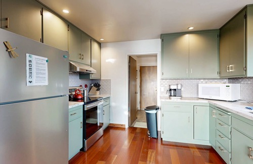 Sea Ranch House | Oceanfront Home with Hot Tub, Deck, Shared Pool Access, & WiFi - Dogs OK