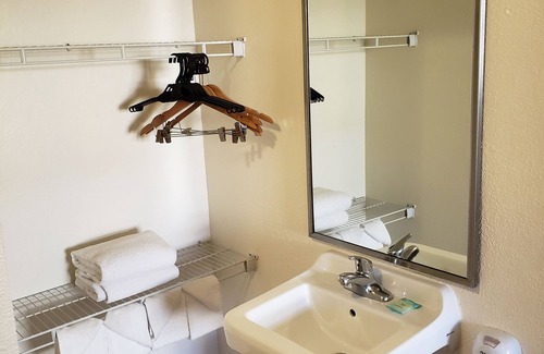 Ormond Shores Hotel | Oceanfront Inn and Suites