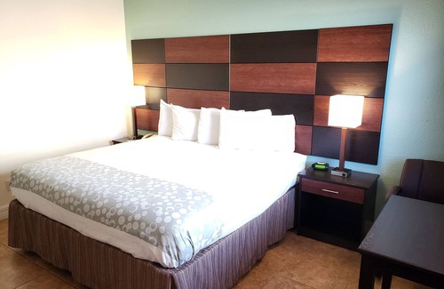 Ormond Shores Hotel | Oceanfront Inn and Suites