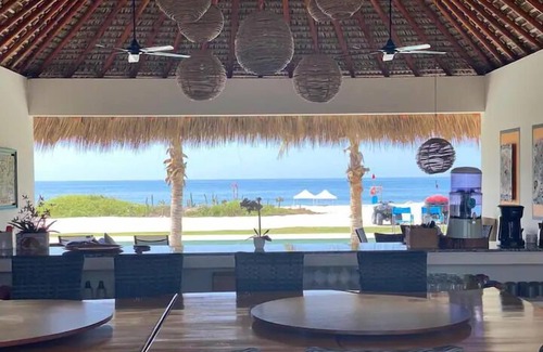 San Pedro Mixtepec Villa | Oceanfront Oasis The Window to Paradise