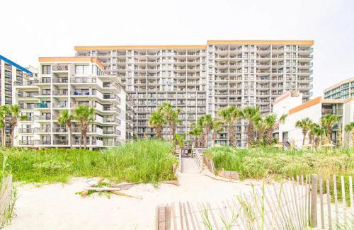 Myrtle Beach House | Oceanfront Resort Suite w Lazy River