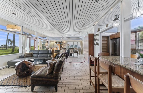 Atlantic Beach Apartment | Oceanfront unit in the mid-century modern 1.7 acre Atlantic Beach Estate
