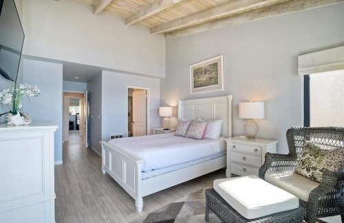 Solana Beach Apartment | Oceanfront Views, Heated Pool, Hot Tubs, Parking