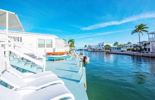 Cudjoe Key Villa | OCEANIA. water front cottage retreat ~