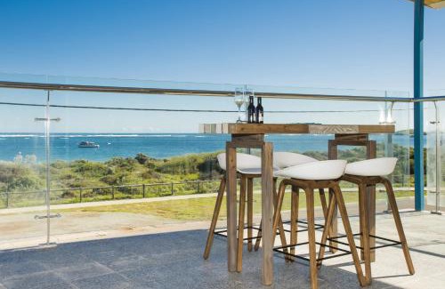 Lancelin House | Oceans View - Luxury Apartment with ocean views